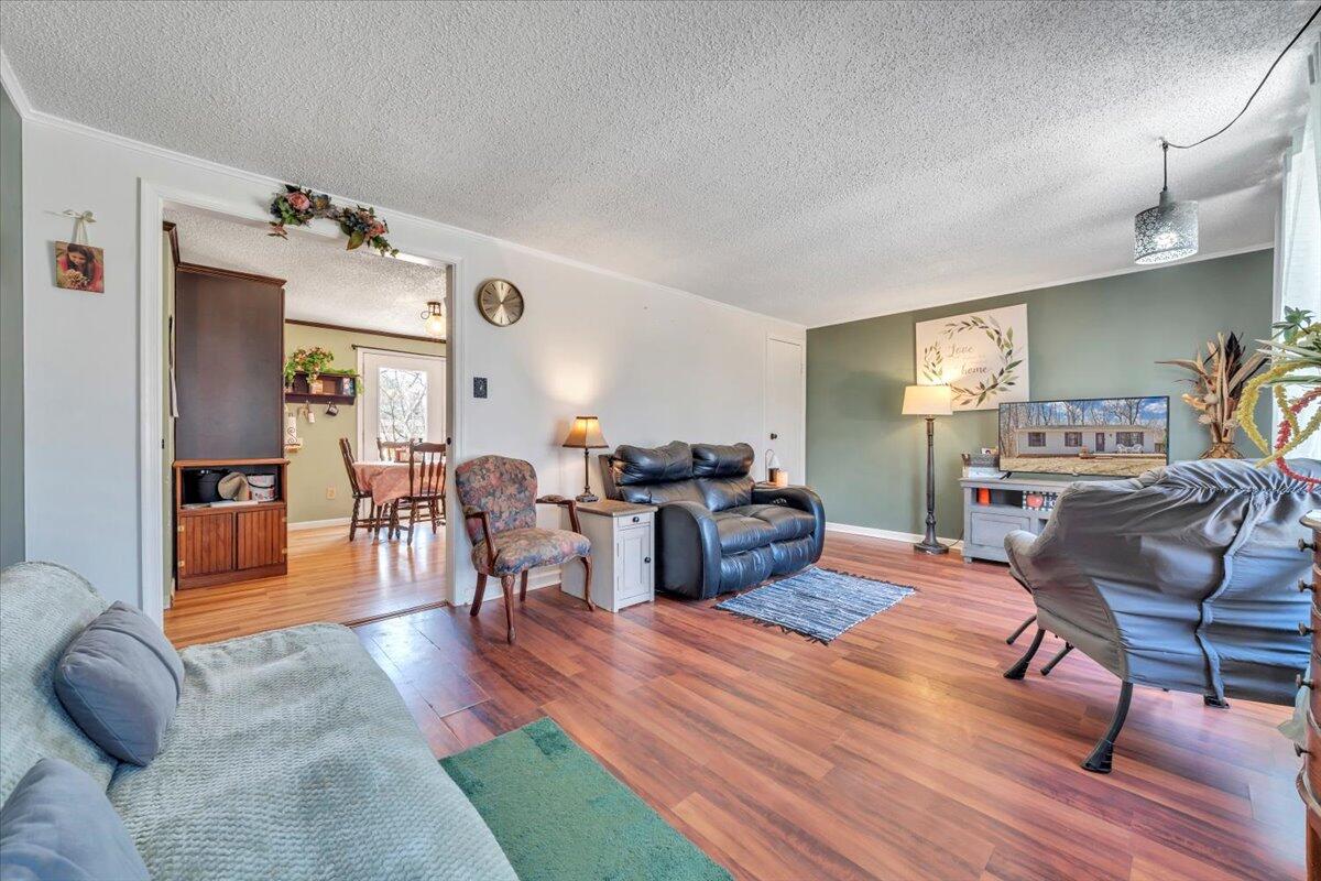 1127 Coolbrook Road Bedford, VA 24523 - Photo 10 of 29 08-MIB02739