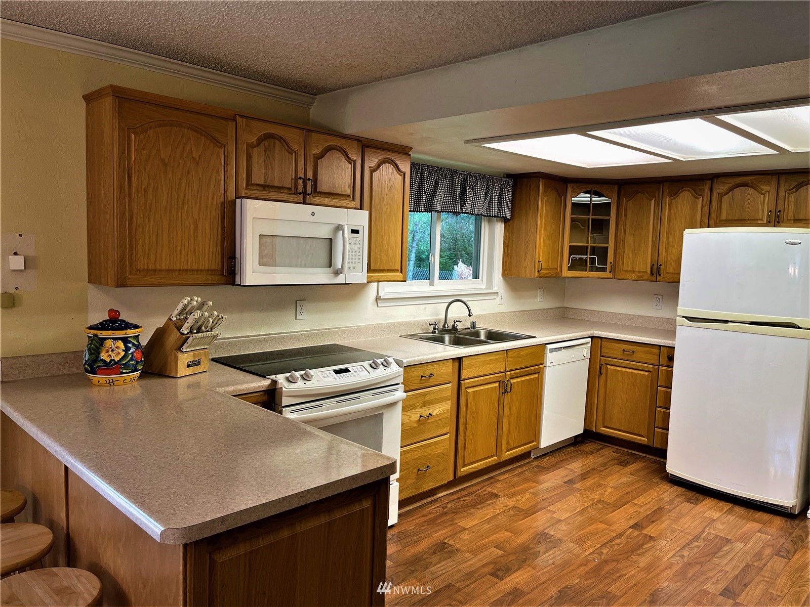 14380 Starr Road Southeast Olalla, WA 98359 - Photo 11 of 27 Gallery Image 11