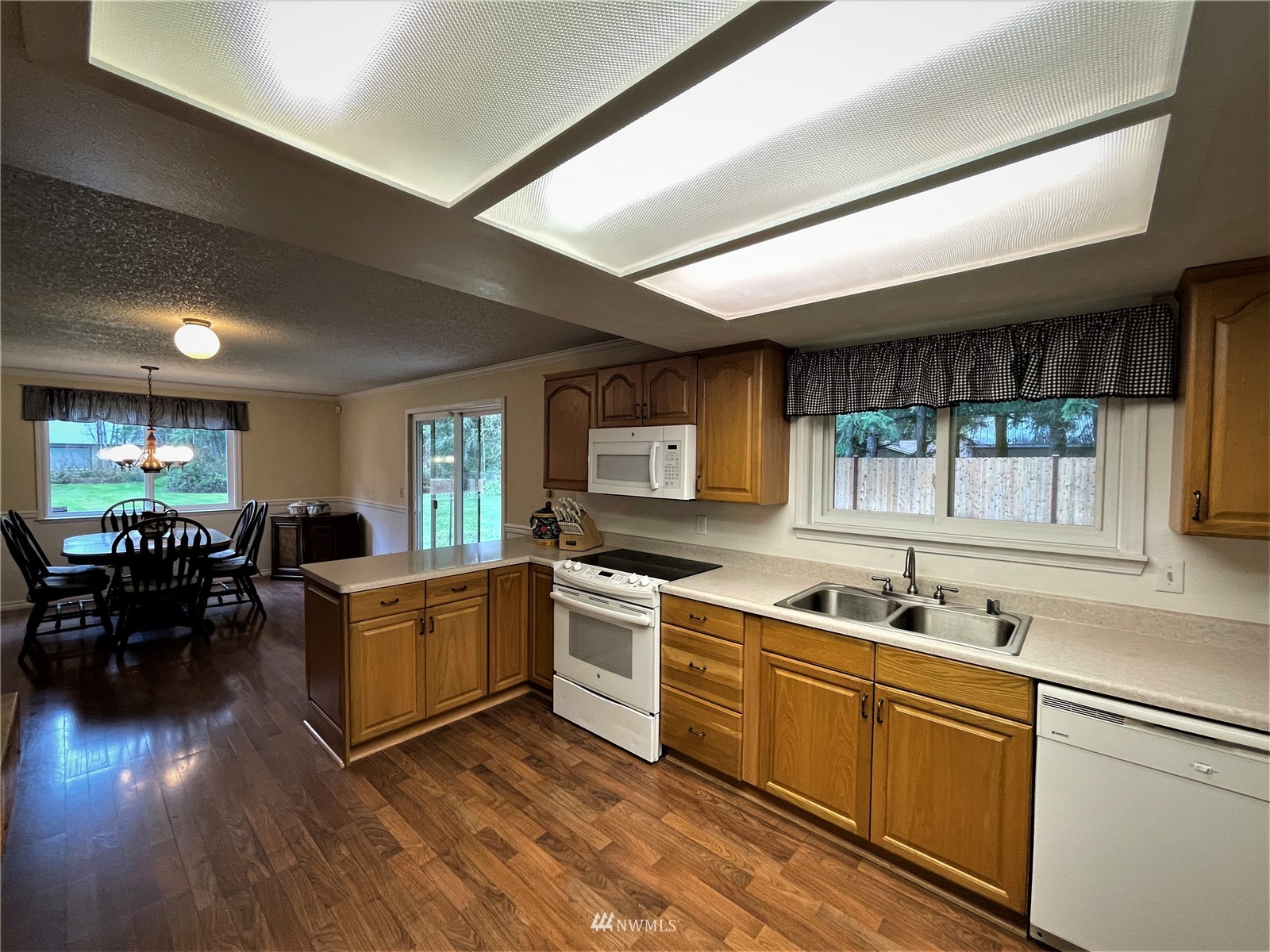 14380 Starr Road Southeast Olalla, WA 98359 - Photo 8 of 27 Gallery Image 8
