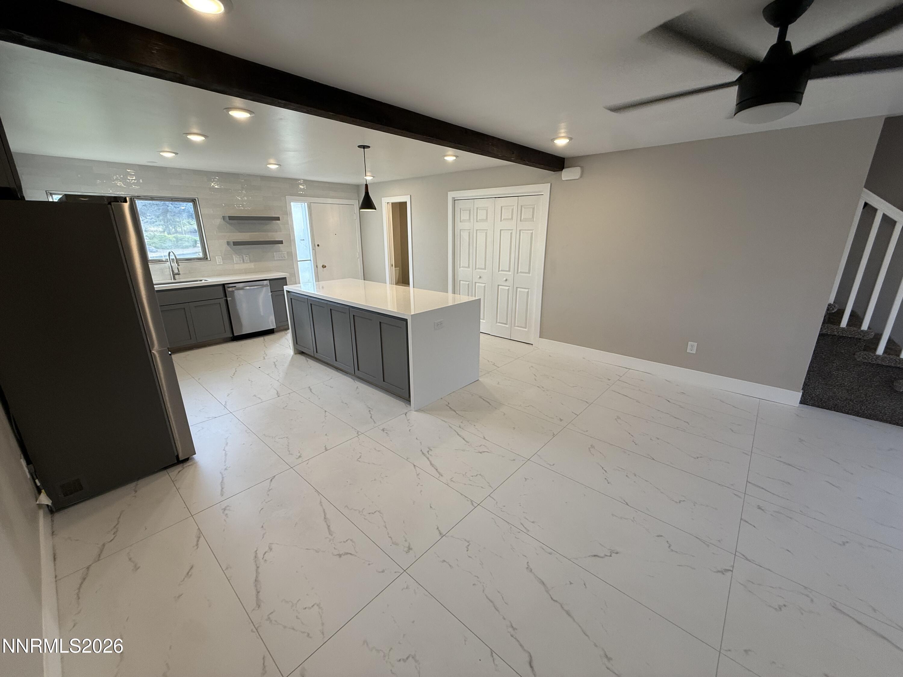 497 Smithridge Park Reno, NV 89502 - Photo 8 of 20 IMG_4001