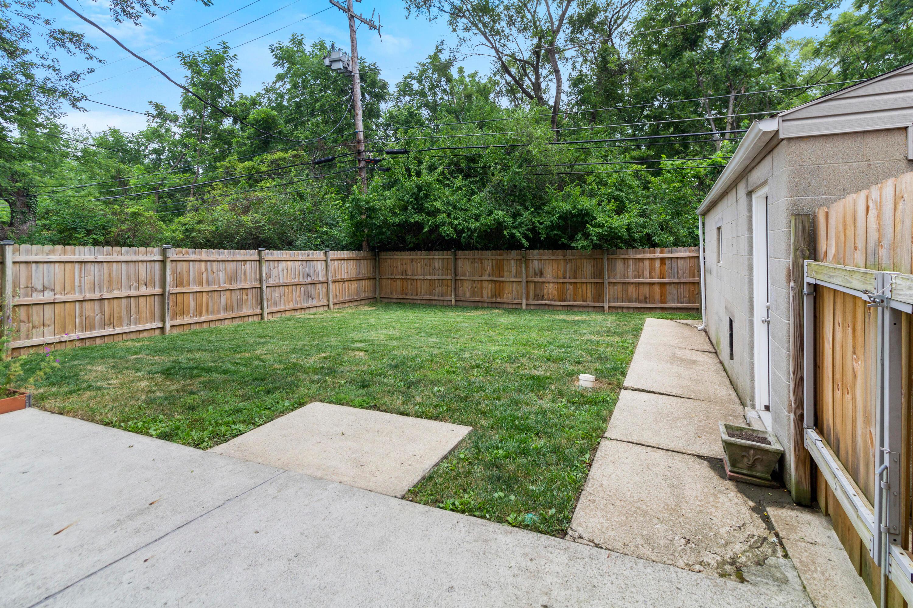 5176 Drivemere Road Hilliard, OH 43026 - Photo 24 of 28 5176 Drivemere Rd (24)