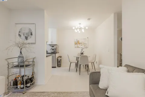 $515,000 | 408 Boardwalk Avenue, Unit 1, San Bruno, CA 94066