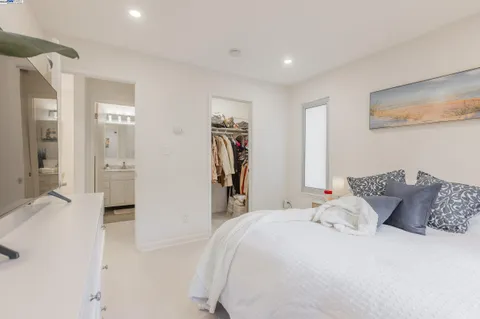 $515,000 | 408 Boardwalk Avenue, Unit 1, San Bruno, CA 94066