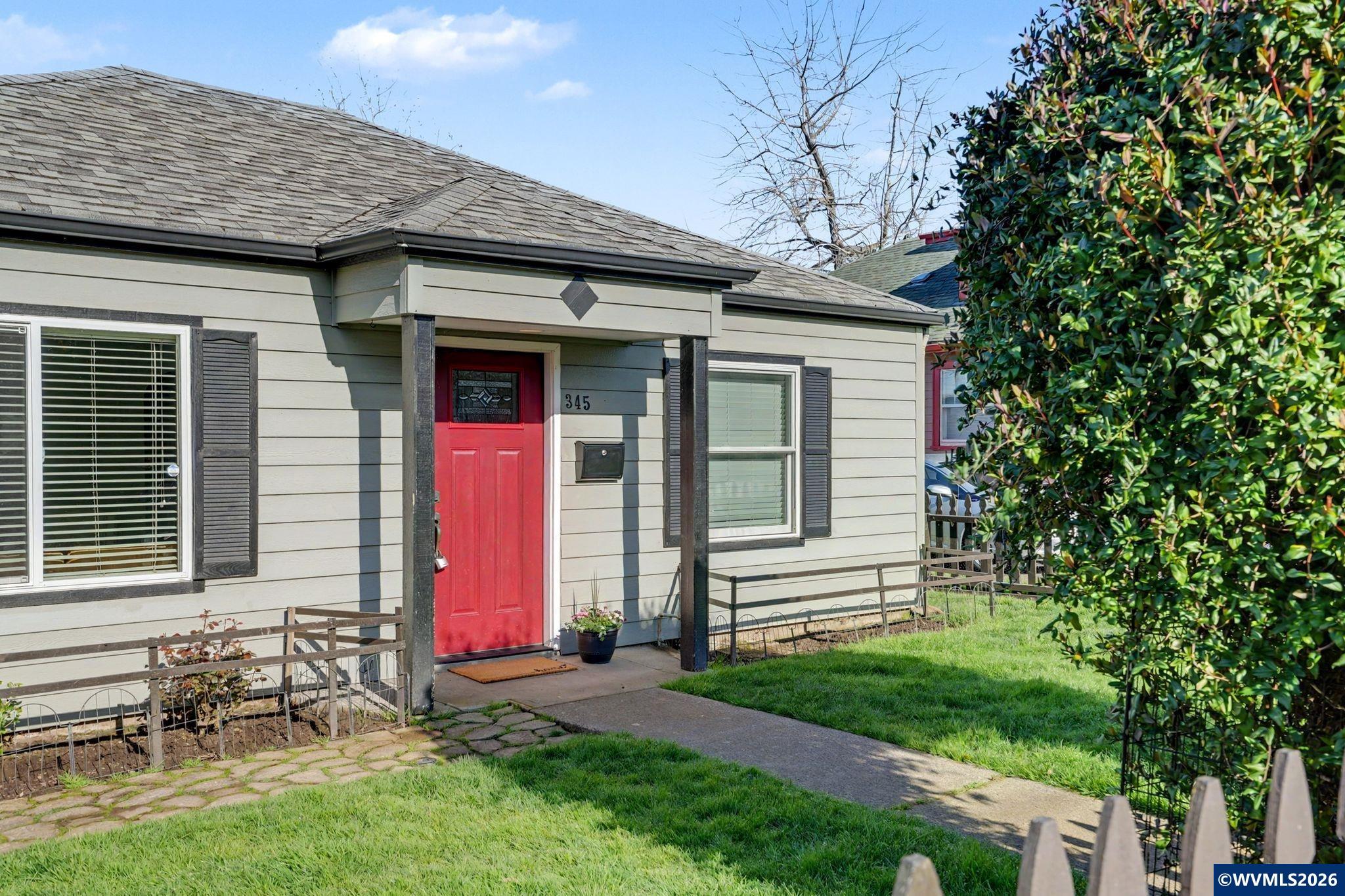 345 23rd Street Northeast Salem, OR 97301 - Photo 4 of 39