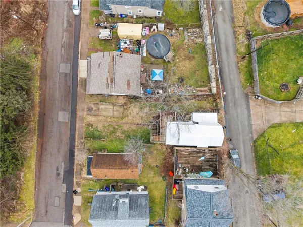 $50,000 | 2004 Woodmont Avenue, New Kensington, PA 15068