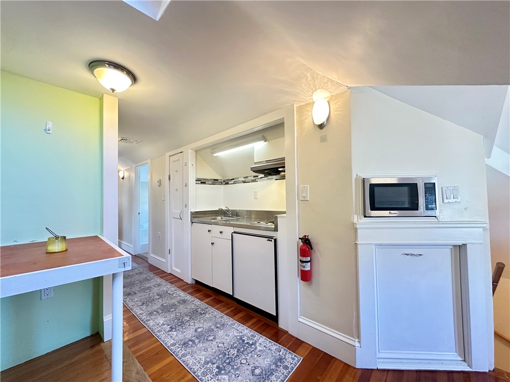 181 Cole Avenue, Unit 2 Providence, RI 02906 - Photo 36 of 47