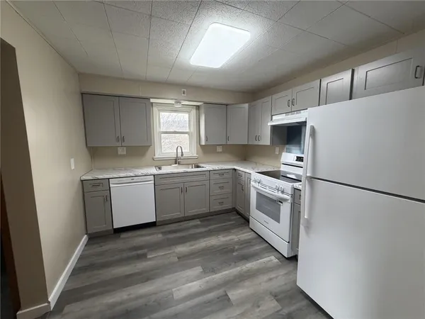 $1,100 | 1154 Eisenhower Drive, Russellton, PA 15076