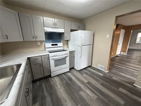 $1,100 | 1154 Eisenhower Drive, Russellton, PA 15076