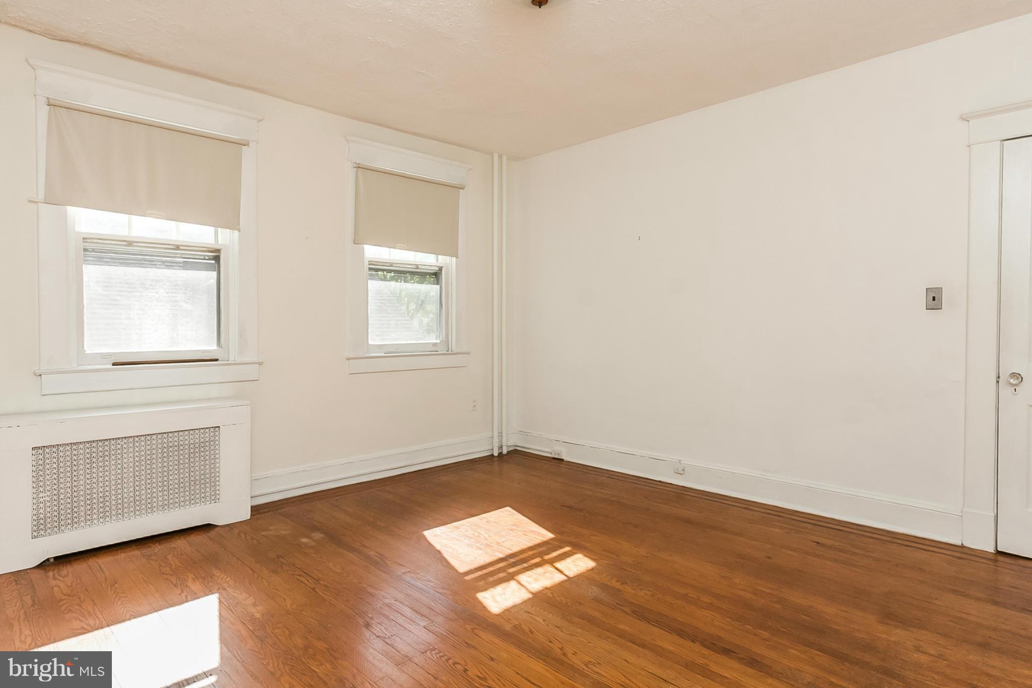 2502 Ken Oak Road Baltimore, MD 21209 - Photo 19 of 27 Bedroom