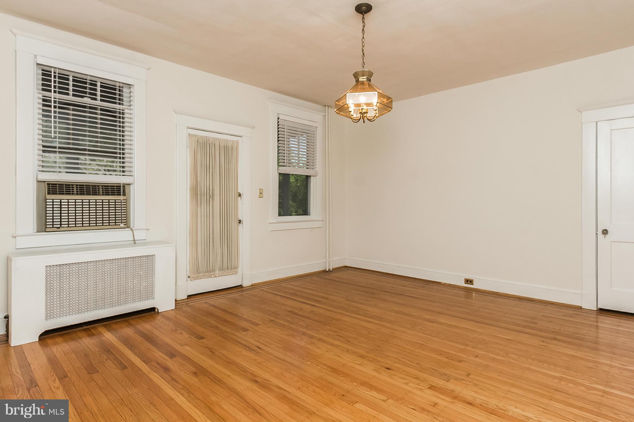2502 Ken Oak Road Baltimore, MD 21209 - Photo 5 of 27 Dining Room