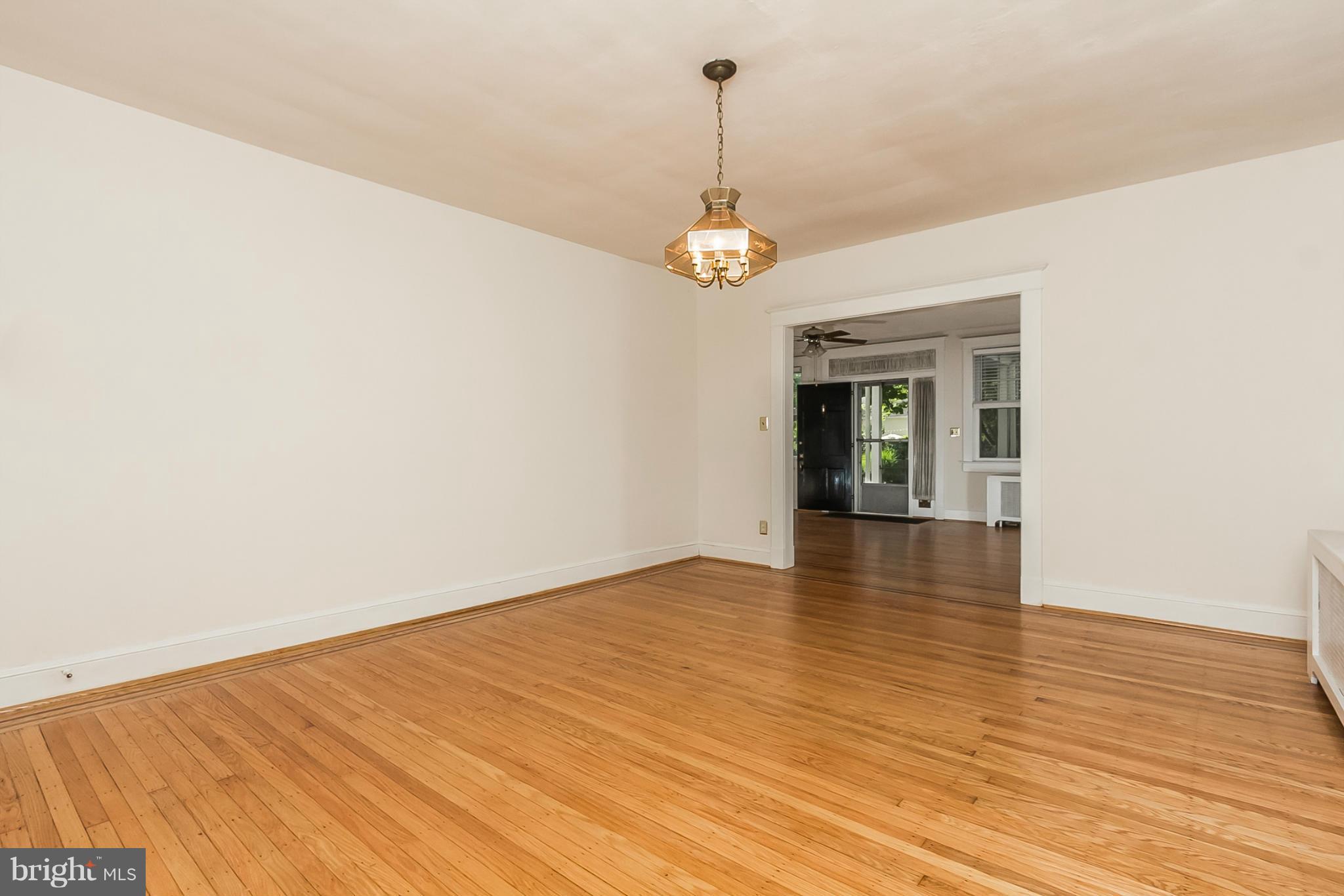 2502 Ken Oak Road Baltimore, MD 21209 - Photo 6 of 27 Dining Room