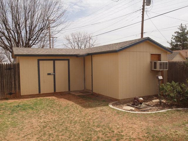 1907 73rd Street Lubbock, TX 79423 - Photo 8 of 10