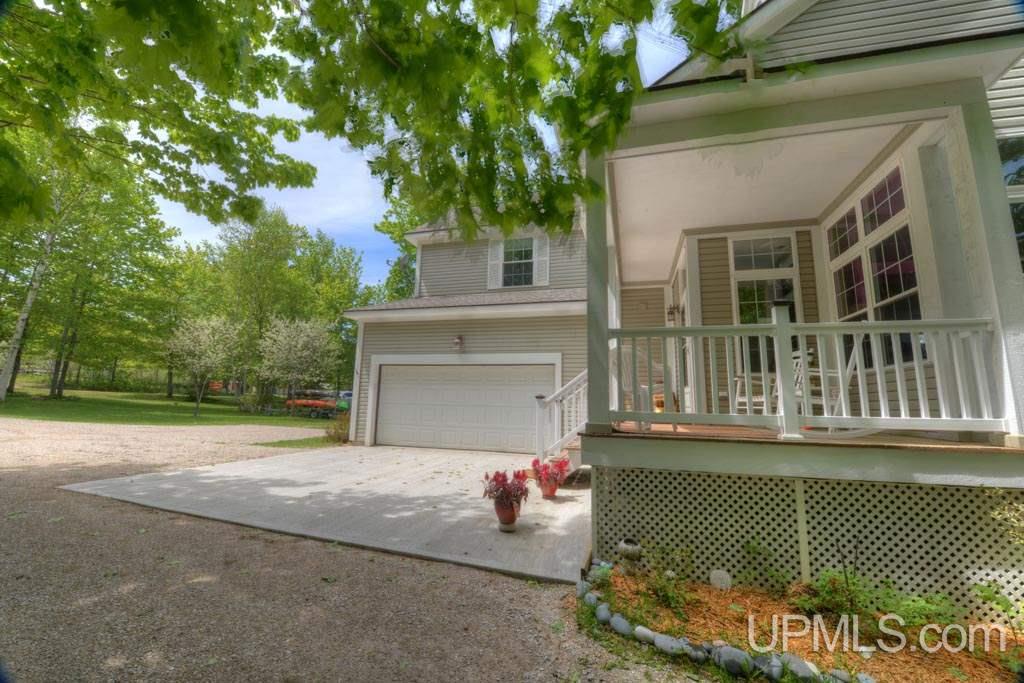 21658 Ridge Road Grand Marais, MI 49839 - Photo 6 of 33 Gallery Image 6