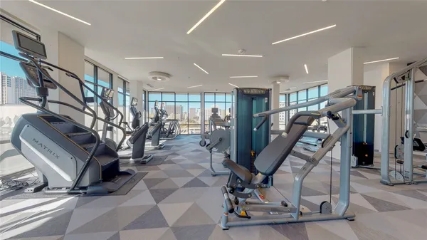 $1,900 | 800 Embassy Drive, Unit 123, Austin, TX 78702