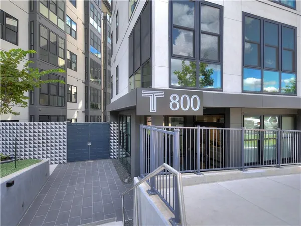 $1,900 | 800 Embassy Drive, Unit 123, Austin, TX 78702