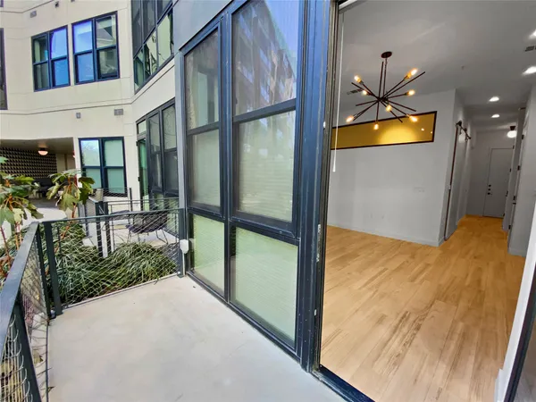 $1,900 | 800 Embassy Drive, Unit 123, Austin, TX 78702
