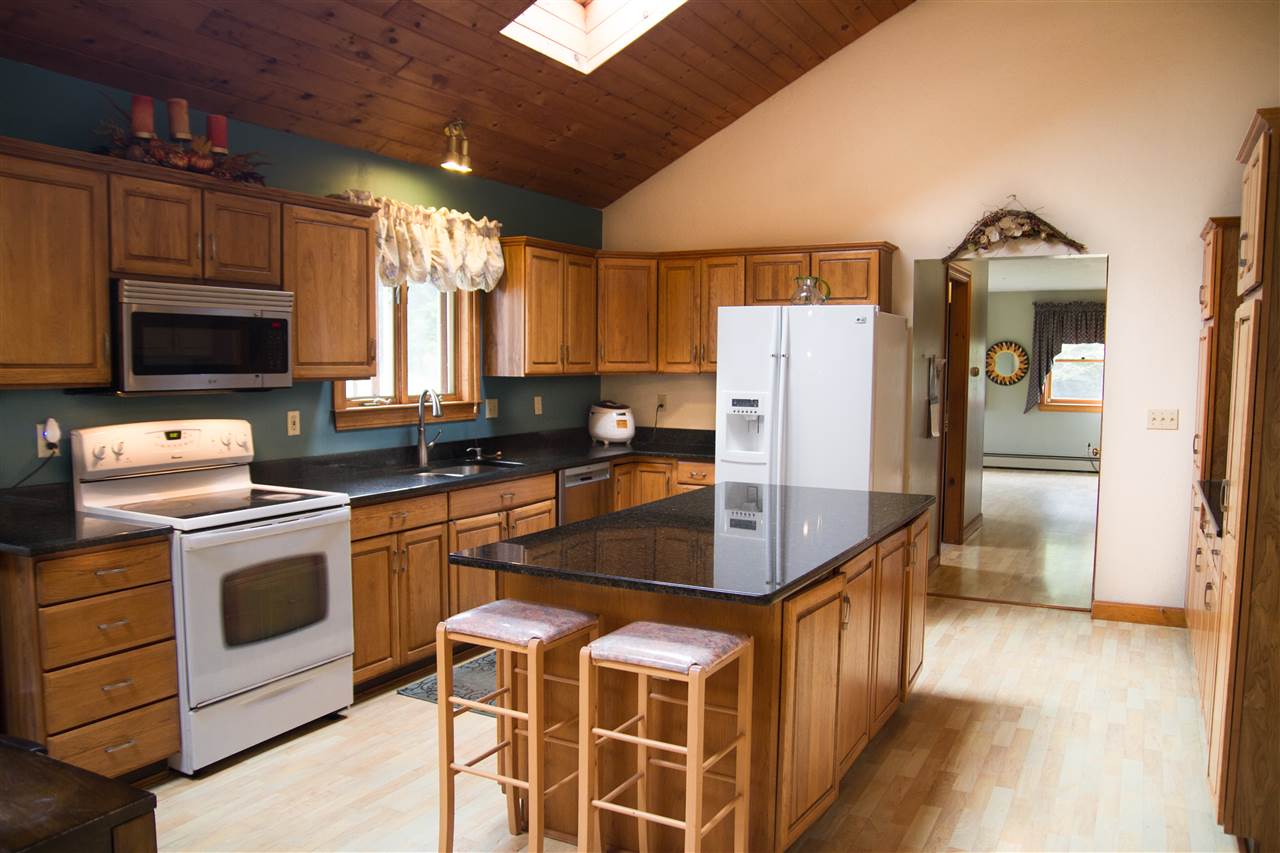 44 Goodwin Road Gilford, NH 03249 - Photo 10 of 27 Gallery Image 10