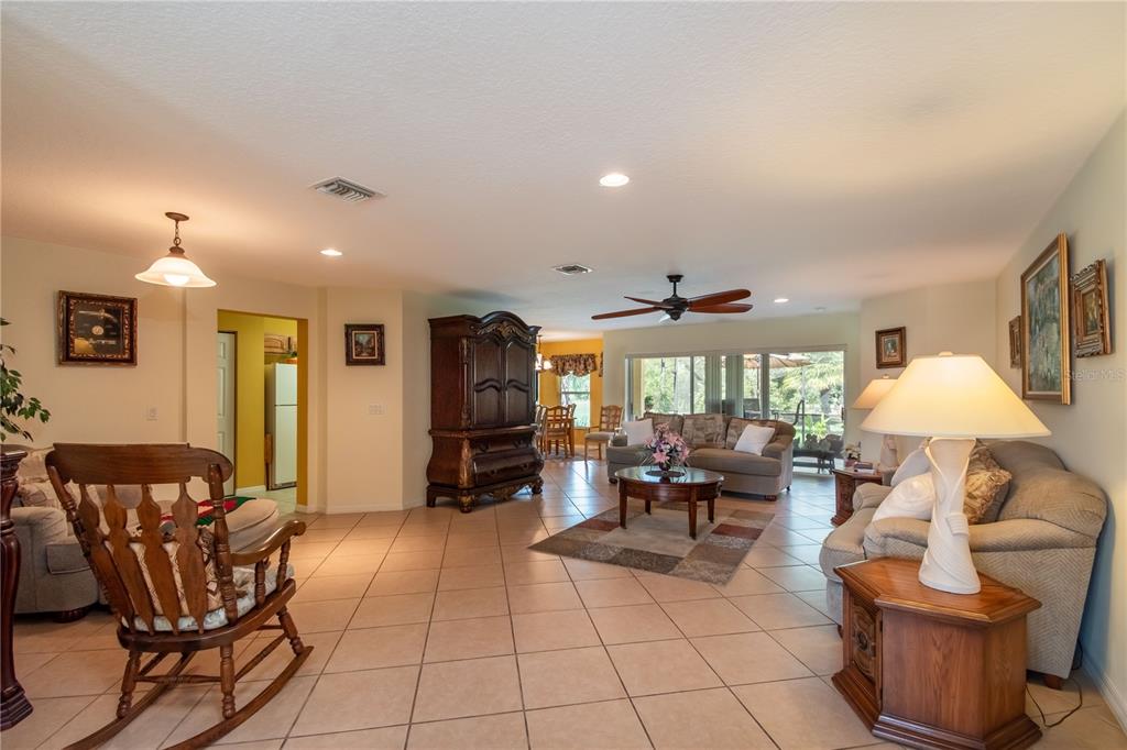 10035 Southwest 90th Loop Ocala, FL 34481 - Photo 11 of 40 Gallery Image 11