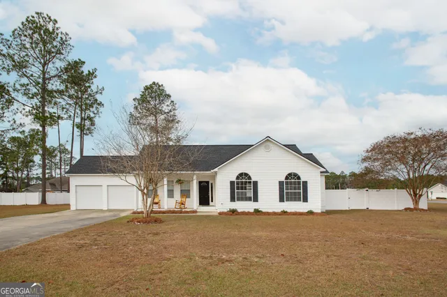 $259,000 | 6668 Pine Ridge Circle, Blackshear, GA 31516