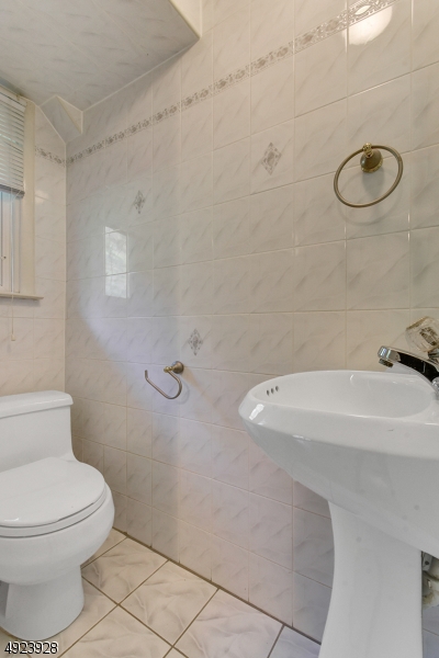 50 Falcon Road Livingston, NJ 07039 - Photo 11 of 15