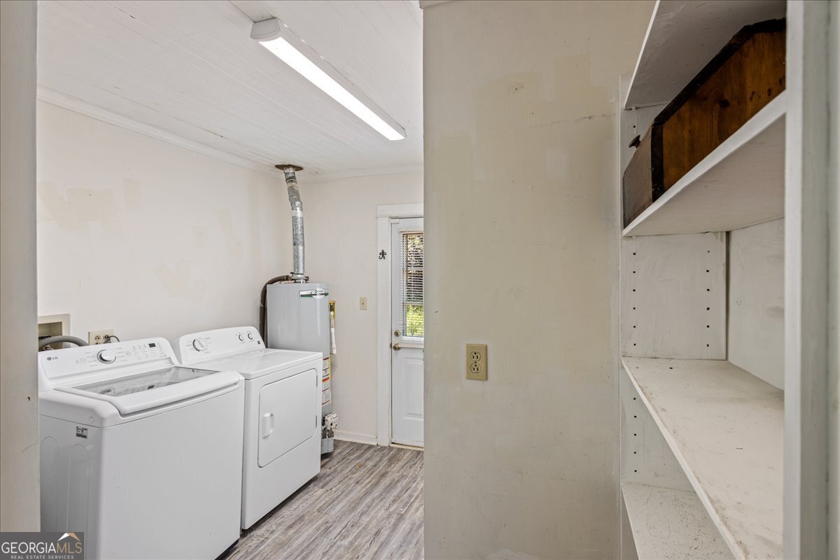 1823 Starnes Street Augusta, GA 30904 - Photo 20 of 34 a utility room with dryer and washer