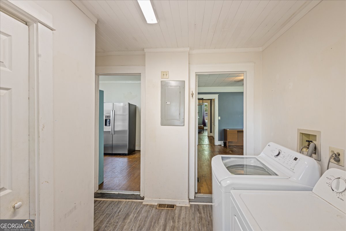 1823 Starnes Street Augusta, GA 30904 - Photo 21 of 34 a room with a washer and dryer