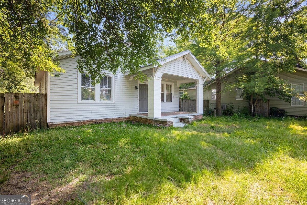 1823 Starnes Street Augusta, GA 30904 - Photo 9 of 34 a front view of house with yard and green space