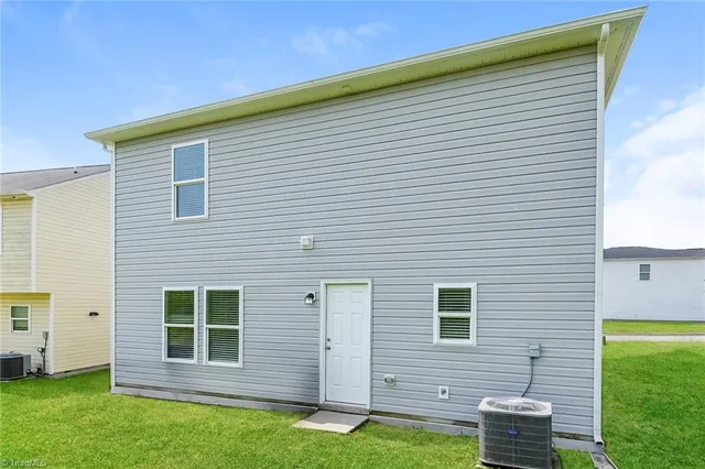 $2,140 | 3905 Vershire Avenue, Greensboro, NC 27406