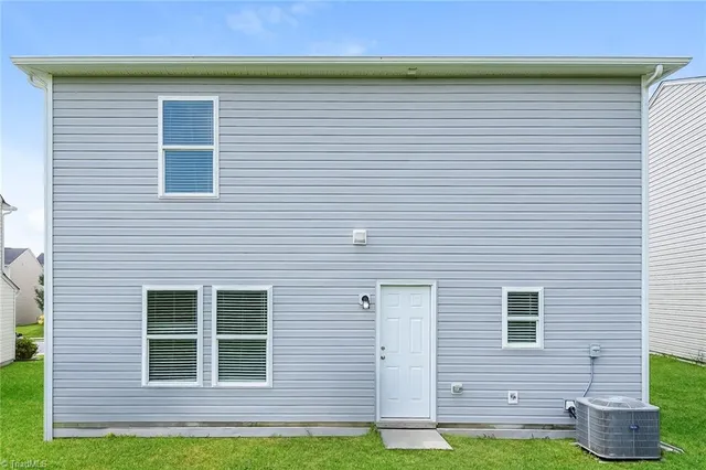 $2,140 | 3905 Vershire Avenue, Greensboro, NC 27406