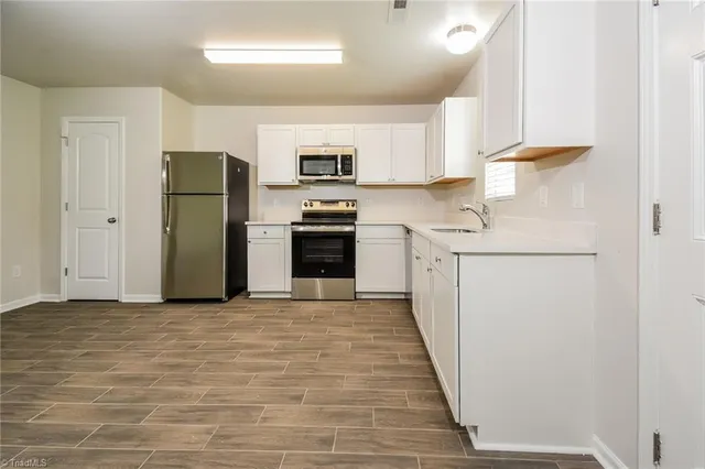 $2,140 | 3905 Vershire Avenue, Greensboro, NC 27406