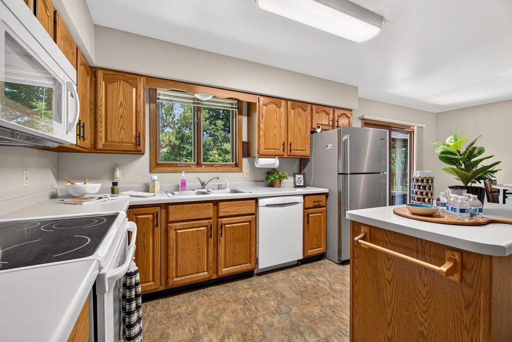 4437 Old Wells Road Eau Claire, WI 54703 - Photo 13 of 65