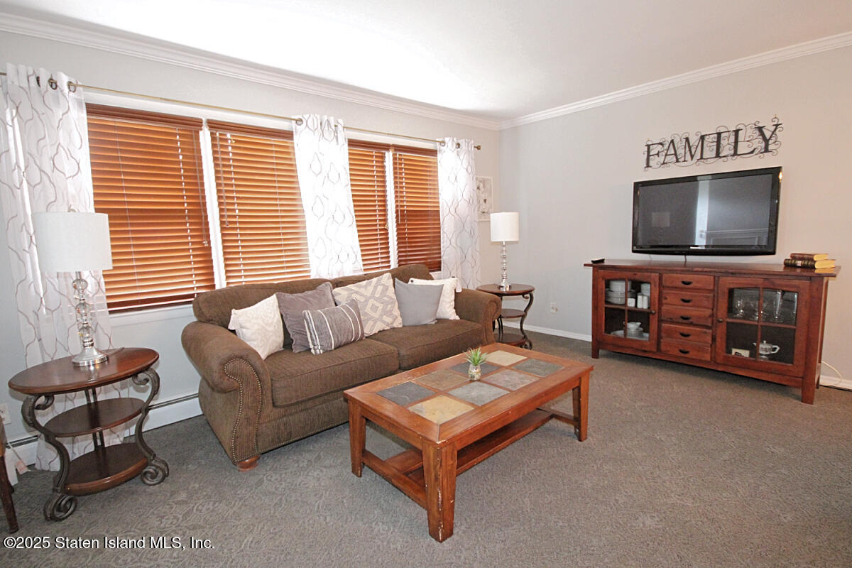 87 Sheldon Avenue Staten Island, NY 10312 - Photo 4 of 25 IMG_3940