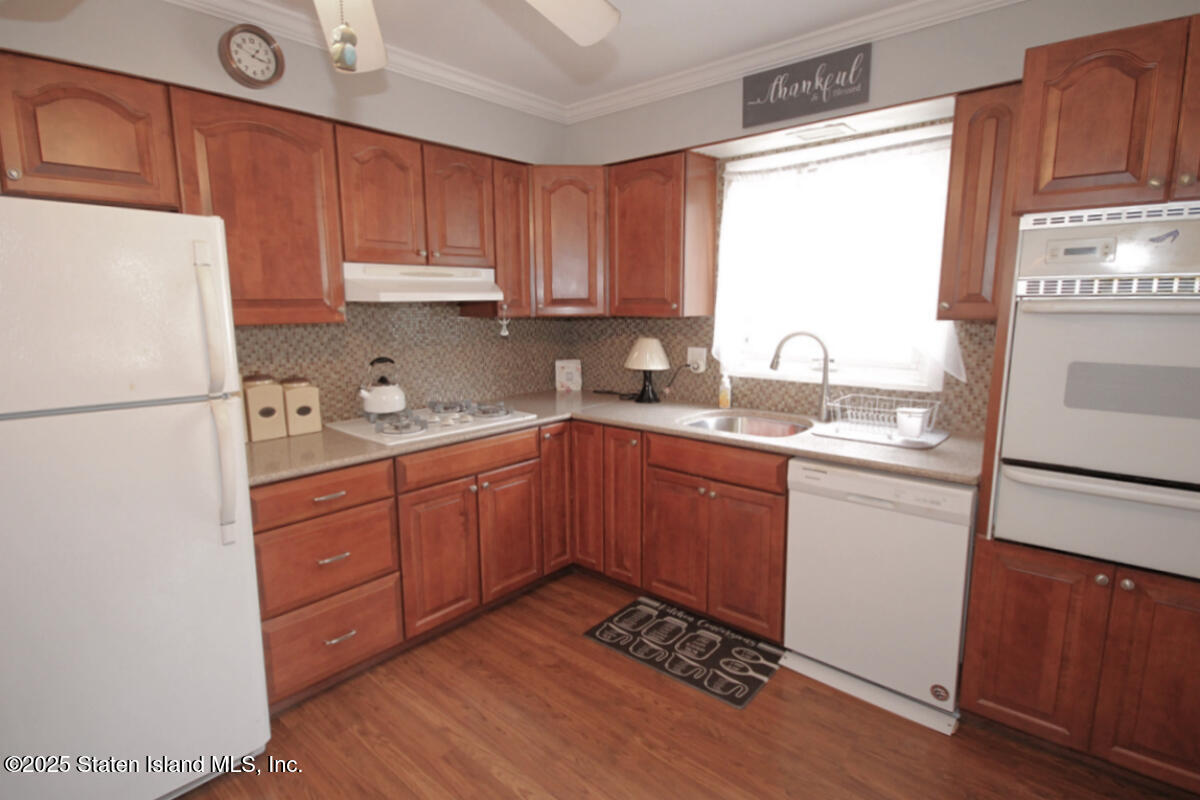 87 Sheldon Avenue Staten Island, NY 10312 - Photo 8 of 25 IMG_3961