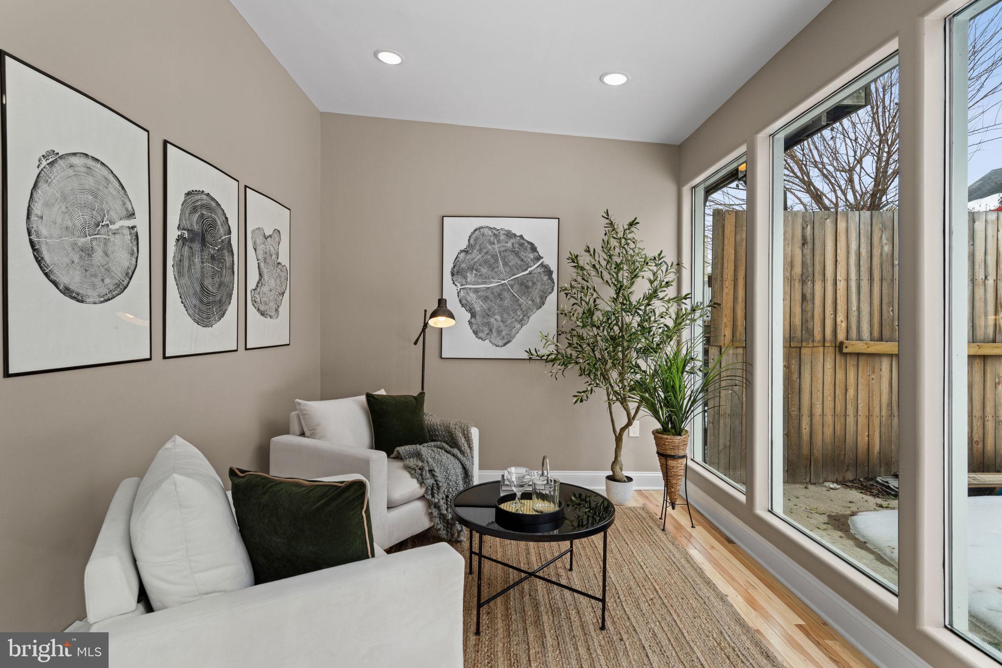 4717 Almond Street Philadelphia, PA 19137 - Photo 18 of 36 Sun room