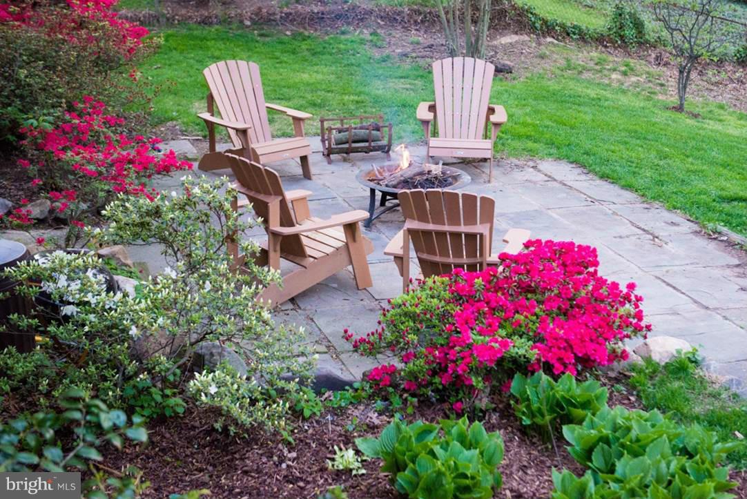 Exterior (Rear)