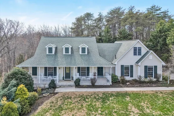 $885,000 | 20 Rte 1372, Moneta, VA 24121
