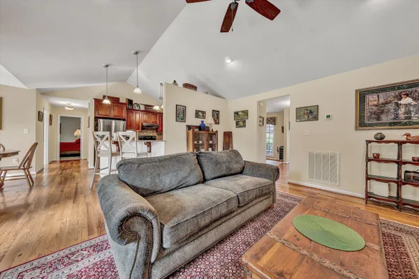 $885,000 | 20 Rte 1372, Moneta, VA 24121