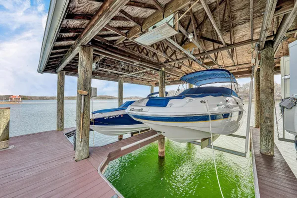 $885,000 | 20 Rte 1372, Moneta, VA 24121