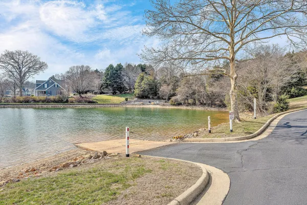 $885,000 | 20 Rte 1372, Moneta, VA 24121