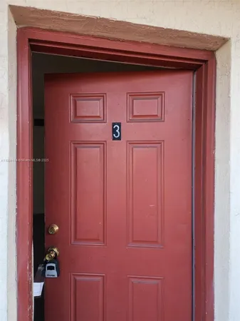 a close view of door