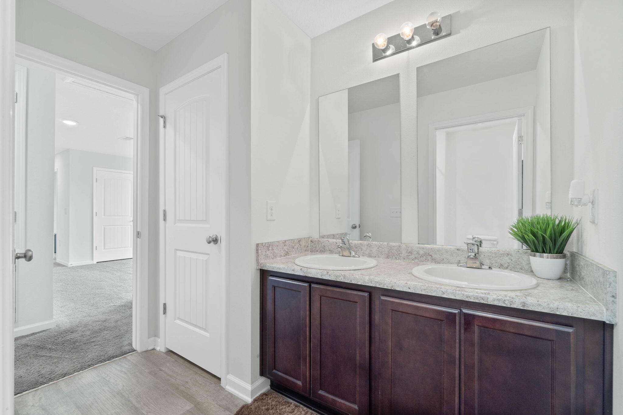 949 Merganser Way Crestview, FL 32539 - Photo 20 of 25 BATHROOM3