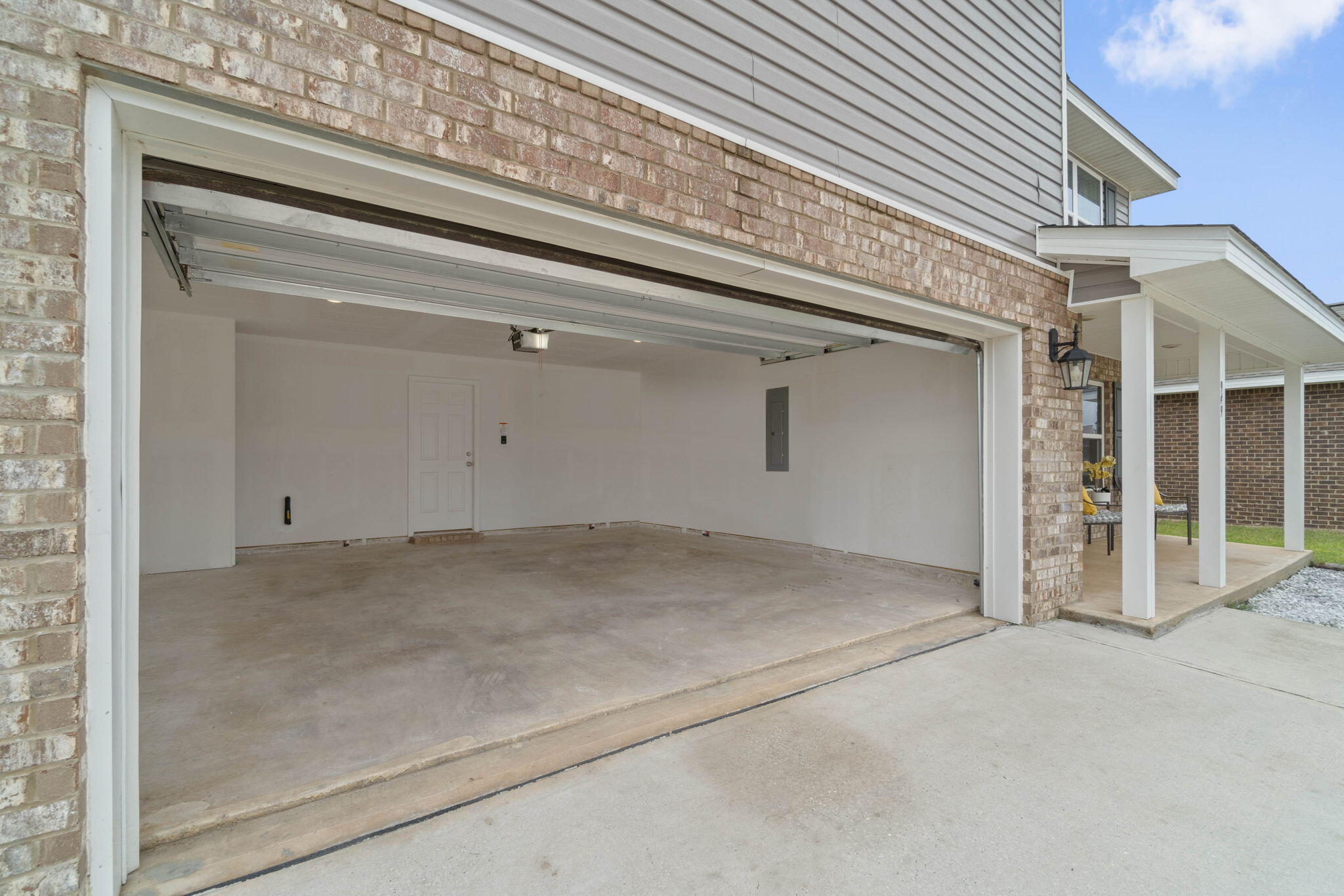 949 Merganser Way Crestview, FL 32539 - Photo 22 of 25 GARAGE