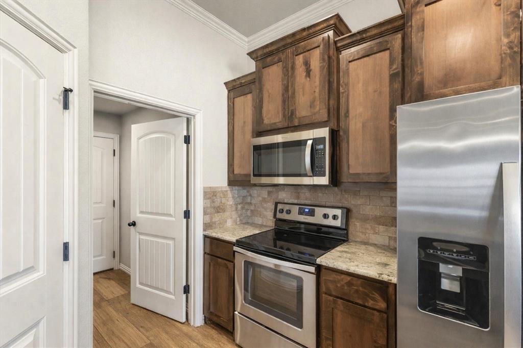 3210 Main Street Granbury, TX 76049 - Photo 6 of 11