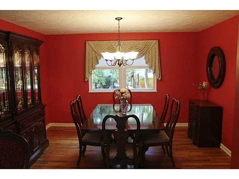 169 North Jamestown Road Coraopolis, PA 15108 - Photo 8 of 24 Dining Room.