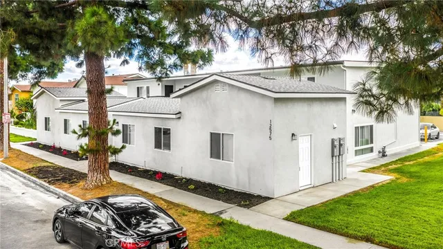 $2,100 | 12571 Kensington Lane, Unit 12577, Garden Grove, CA 92840