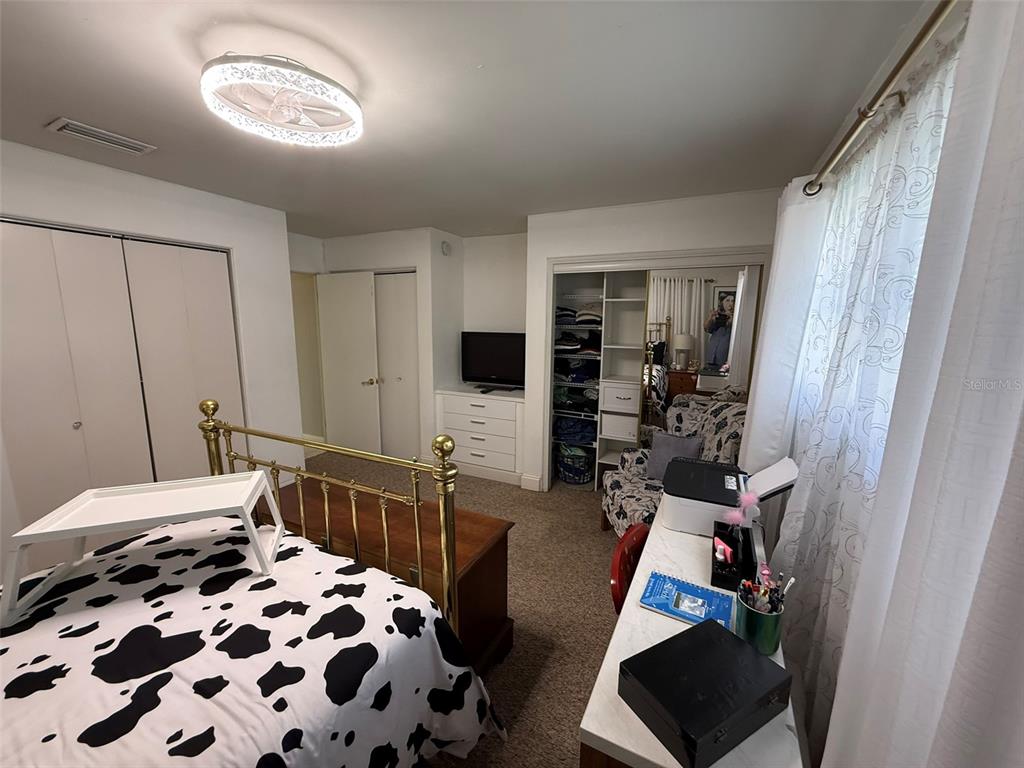 4951 Sawyer Road Sarasota, FL 34233 - Photo 22 of 32 Gallery Image 22