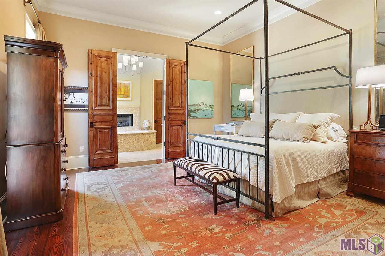 6123 Moss Lane Baton Rouge, LA 70808 - Photo 29 of 40 Master Bedroom