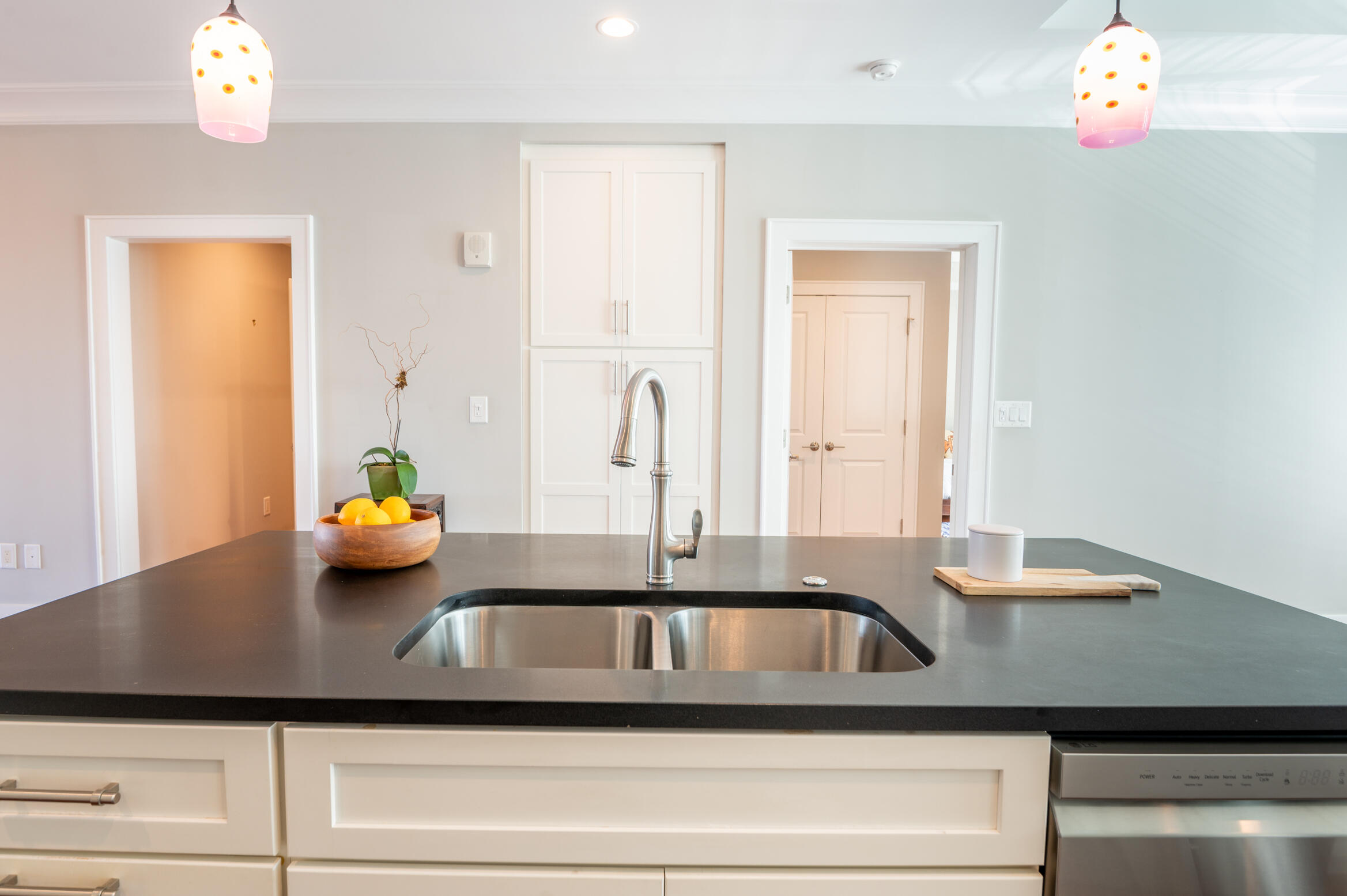 155 Wingo Way, Unit 426 Mount Pleasant, SC 29464 - Photo 11 of 50 Large Island