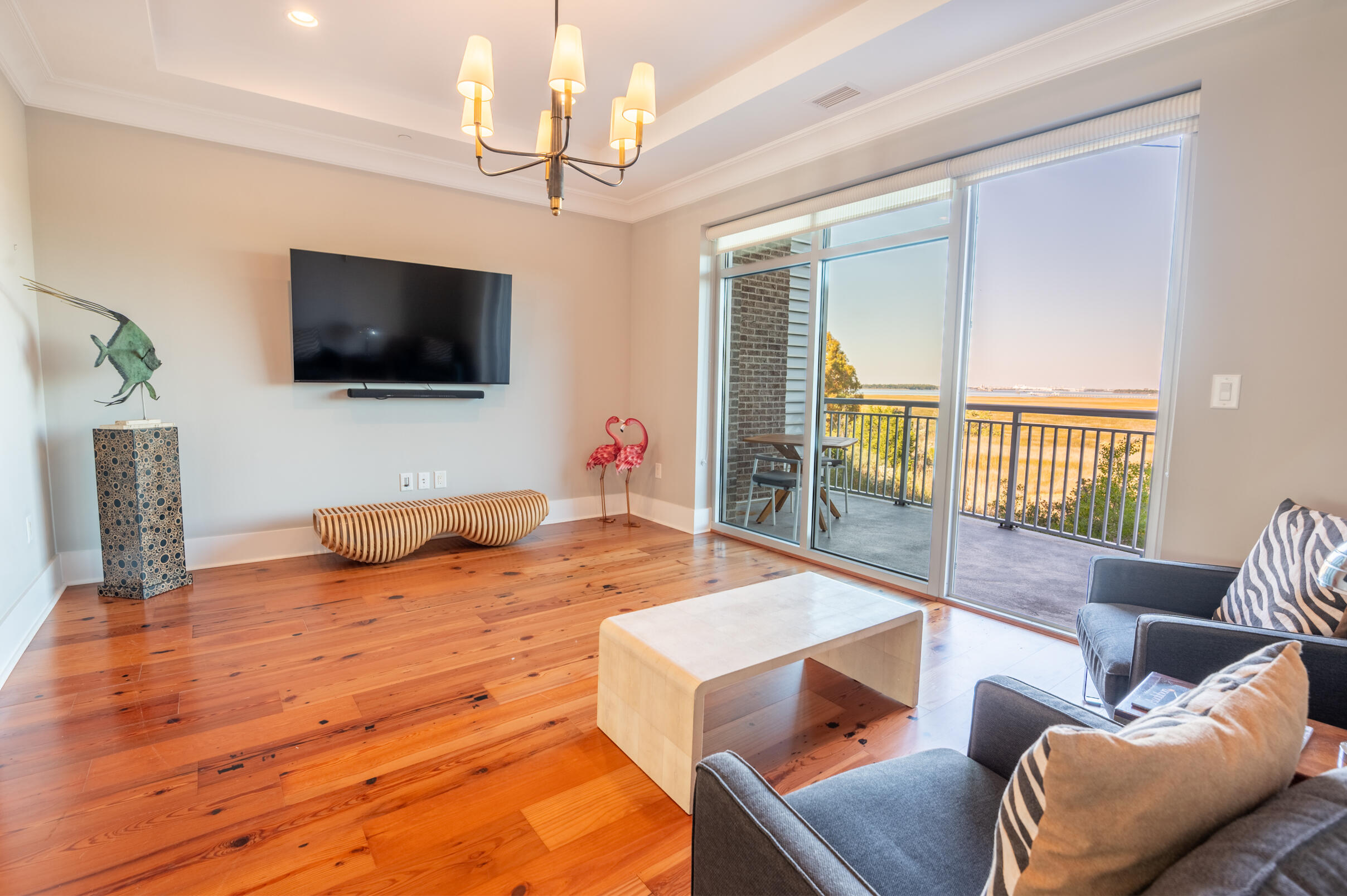 155 Wingo Way, Unit 426 Mount Pleasant, SC 29464 - Photo 16 of 50 Living Room