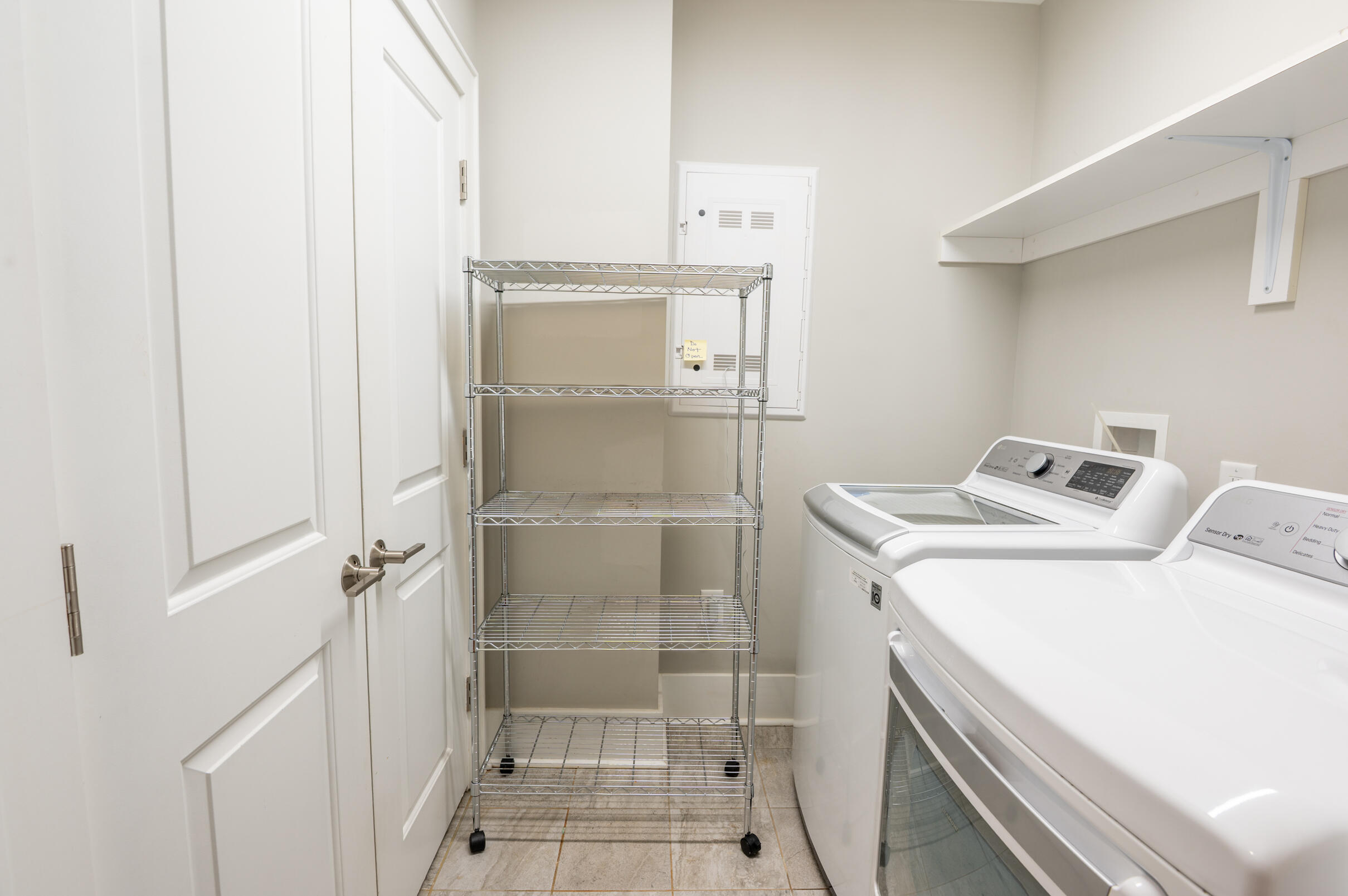 155 Wingo Way, Unit 426 Mount Pleasant, SC 29464 - Photo 34 of 50 Laundry Room